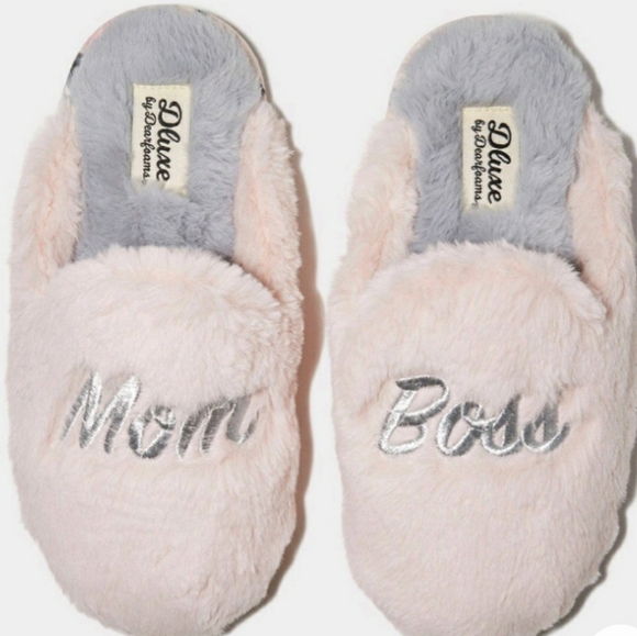 NEW!! MOM BOSS Slippers size LARGE 9/10 - Picture 2 of 6